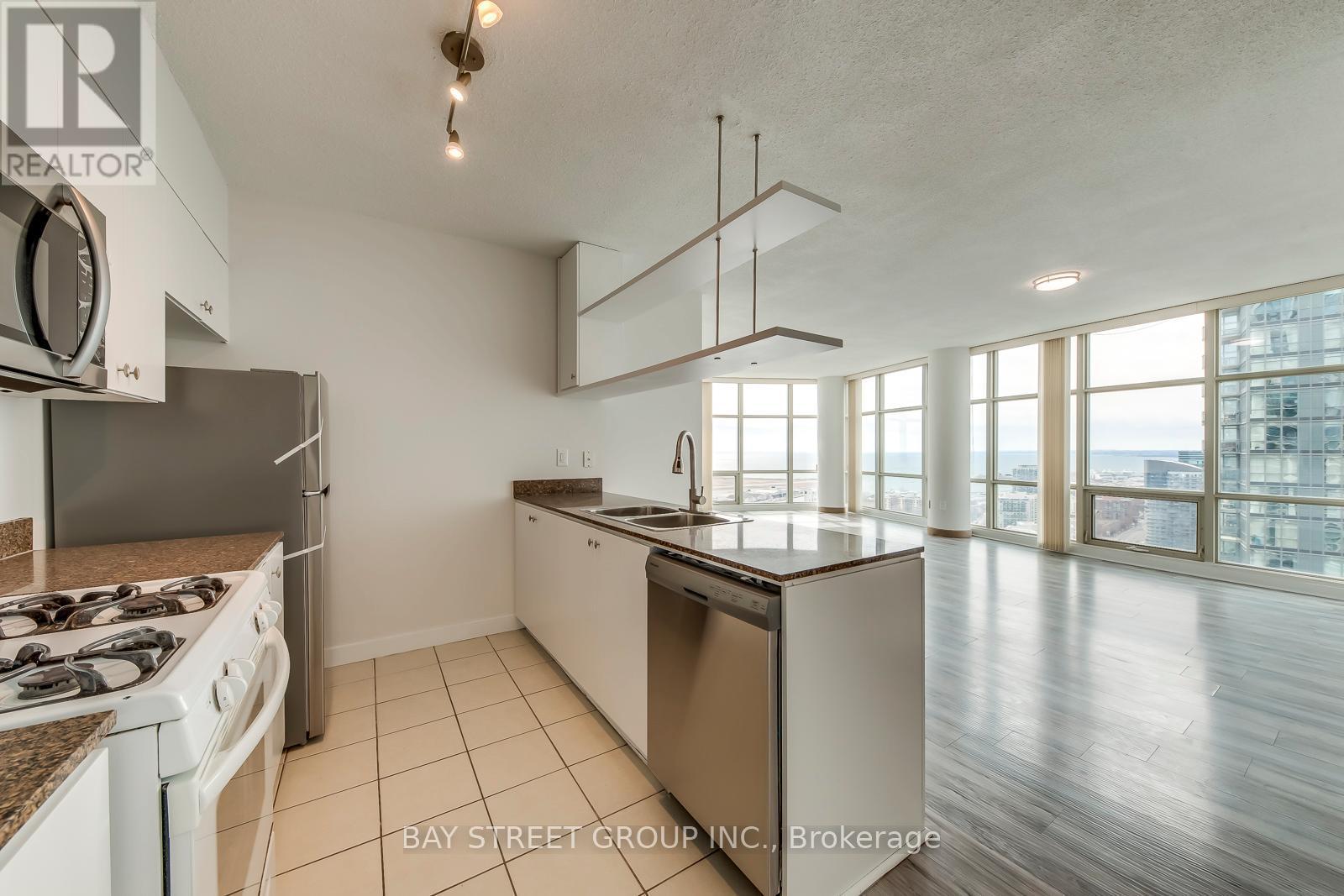 3912 - 35 Mariner Terrace, Toronto, ON - Indoor Photo Showing Kitchen With Double Sink
