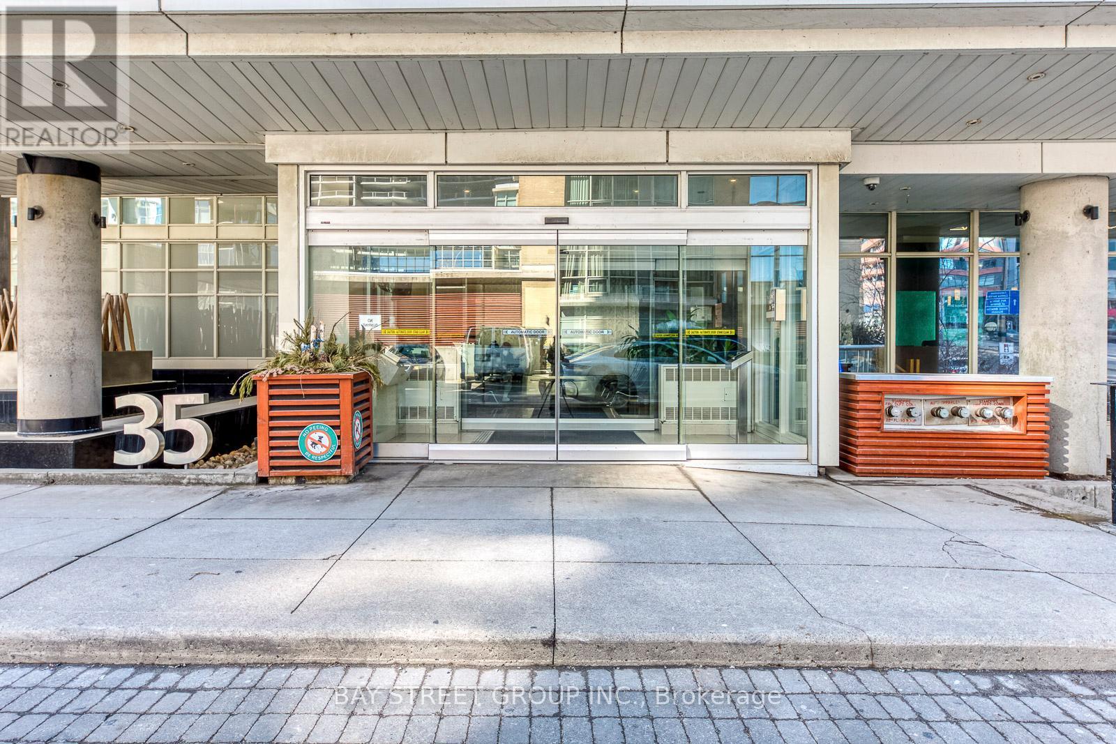 3912 - 35 Mariner Terrace, Toronto, ON - Outdoor