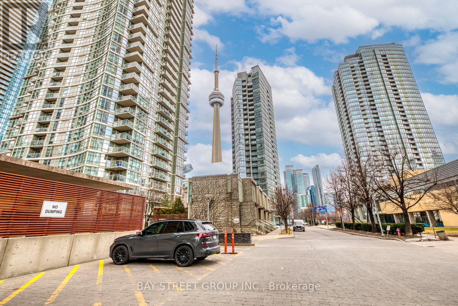 3912 - 35 Mariner Terrace, Toronto, ON - Outdoor With Facade