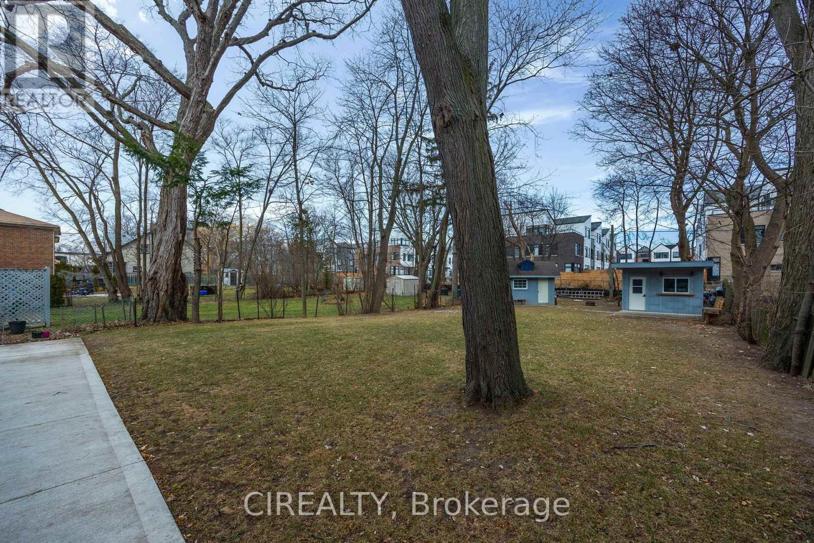 27 Pine Avenue S, Mississauga, ON - Outdoor