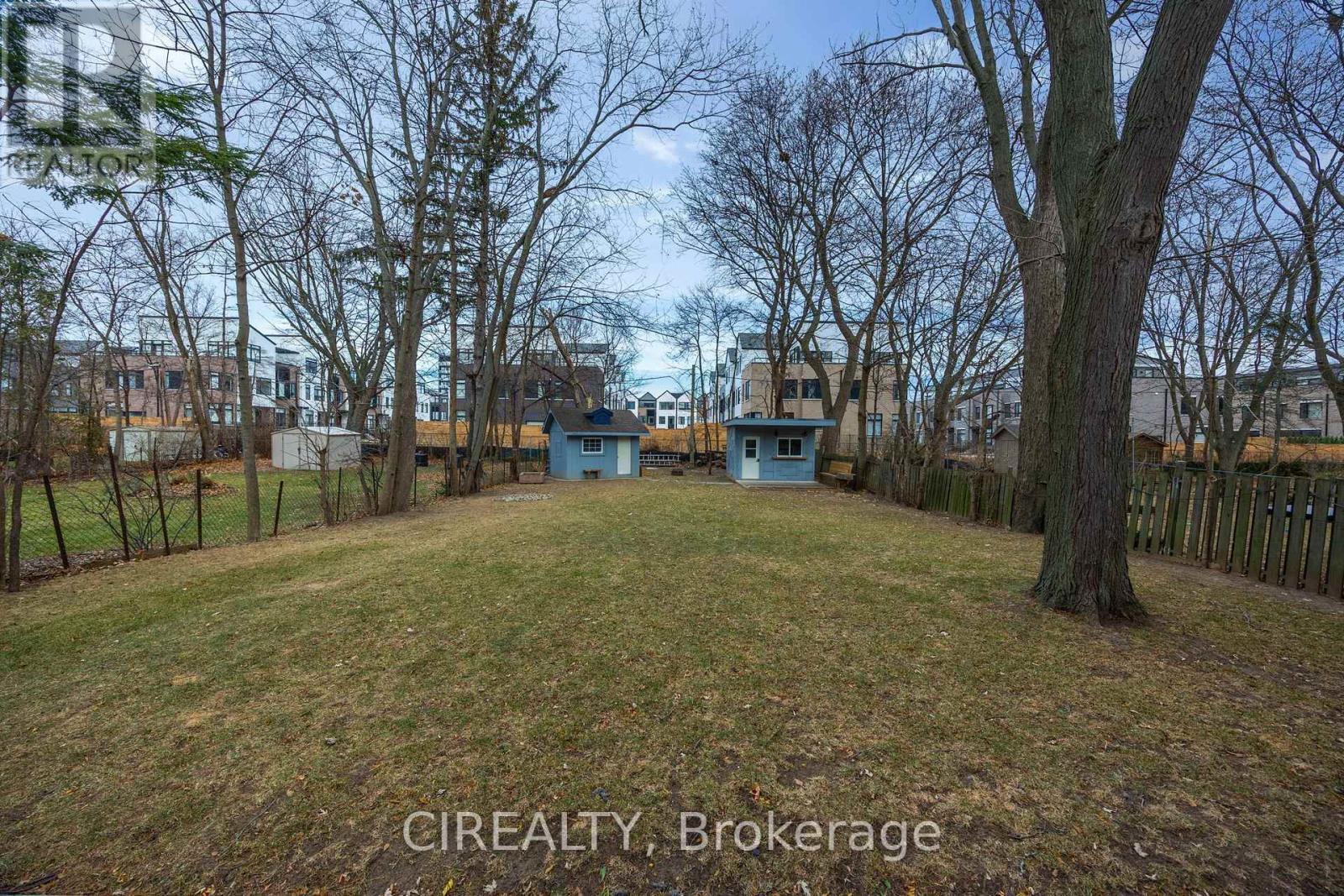 27 Pine Avenue S, Mississauga, ON - Outdoor