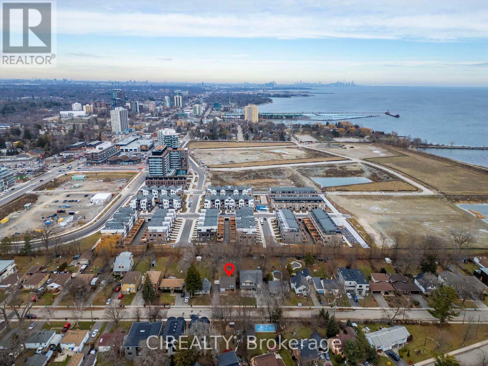 27 Pine Avenue S, Mississauga, ON - Outdoor With View