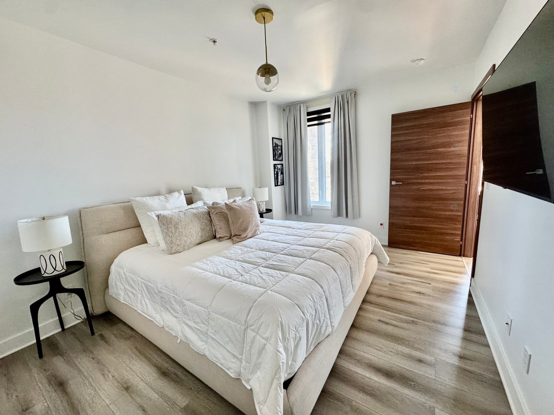 Master Bedroom - 101-79 Av. Elm, Beaconsfield, QC - Indoor Photo Showing Bedroom
