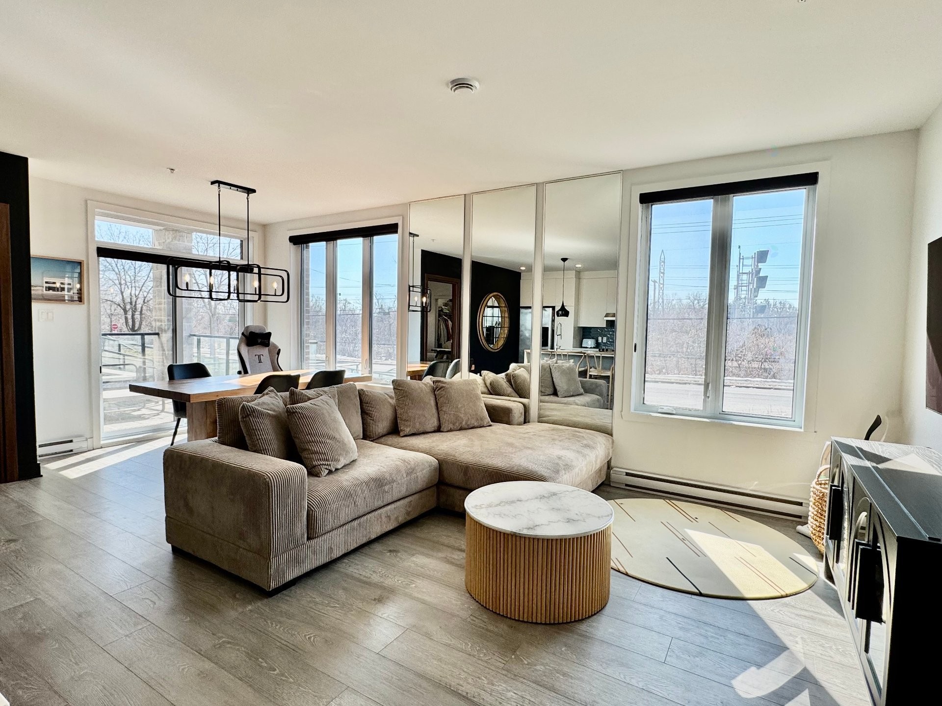Living Room - 101-79 Av. Elm, Beaconsfield, QC - Indoor Photo Showing Living Room