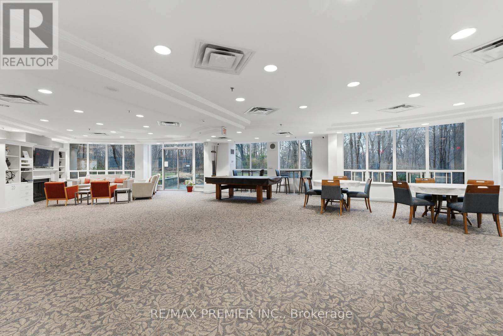 Ph20 - 16 Dallimore Circle, Toronto, ON - Indoor Photo Showing Other Room