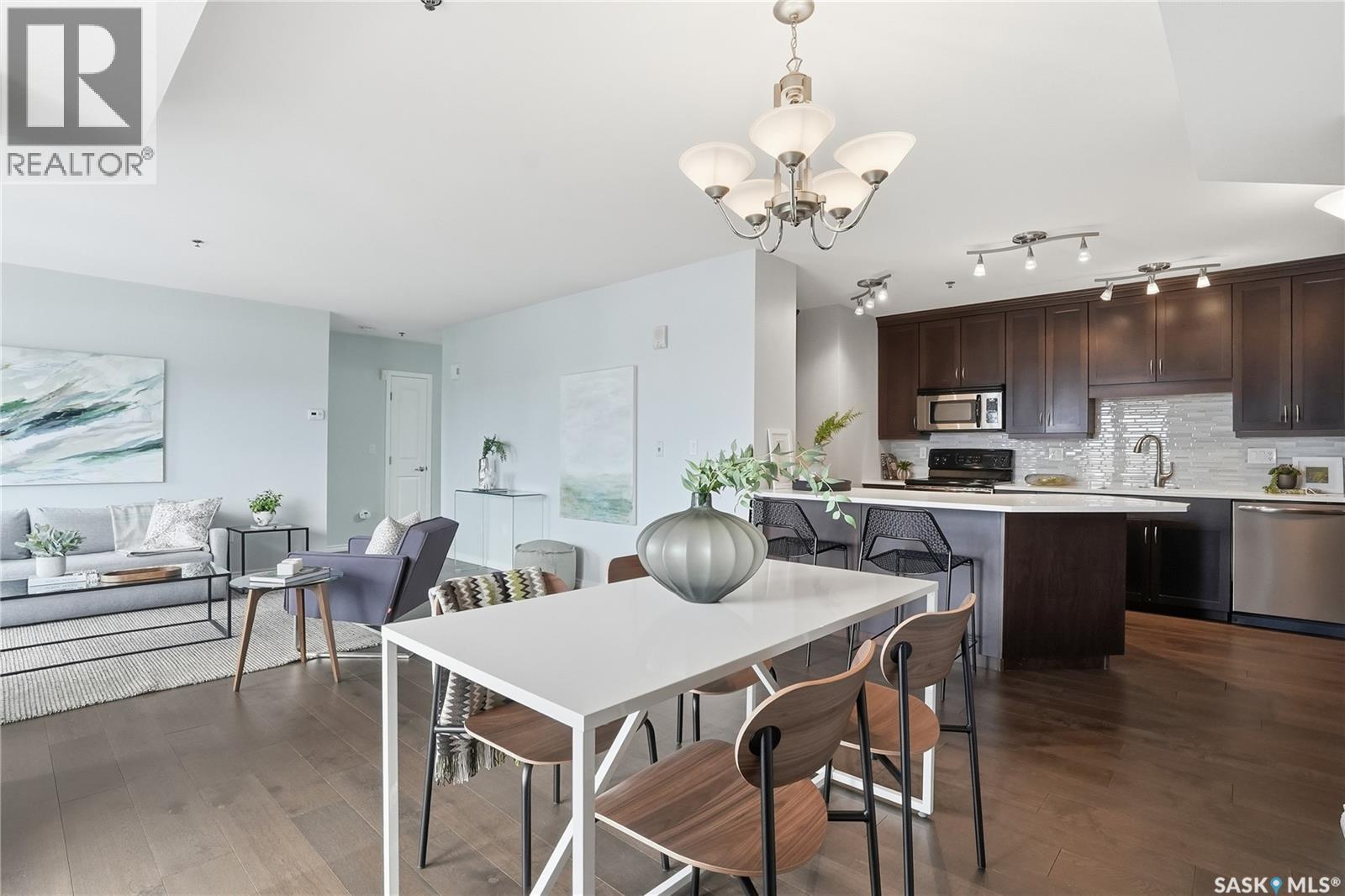 702 902 Spadina Crescent E, Saskatoon, SK - Indoor