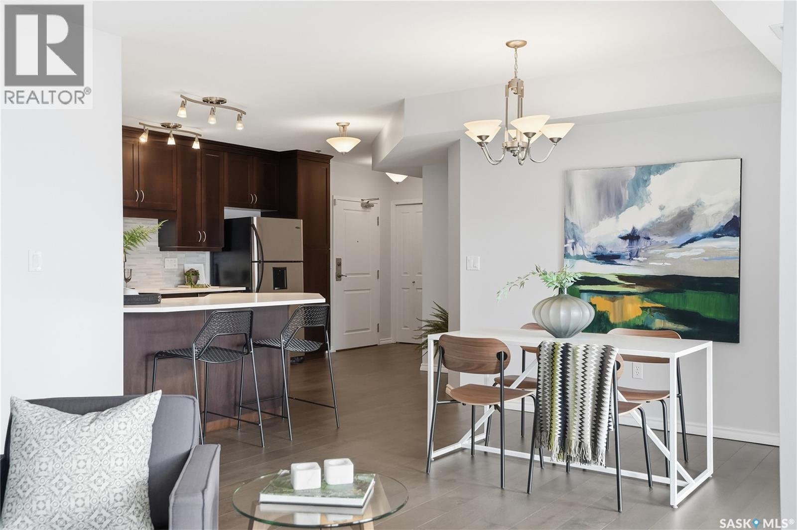 702 902 Spadina Crescent E, Saskatoon, SK - Indoor