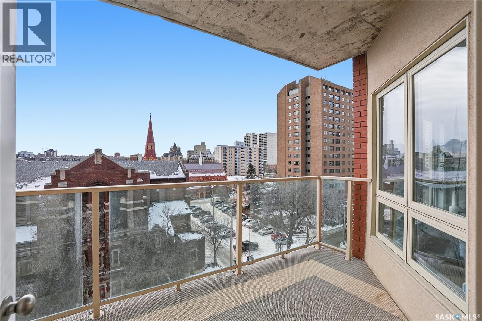 702 902 Spadina Crescent E, Saskatoon, SK - Outdoor With Balcony