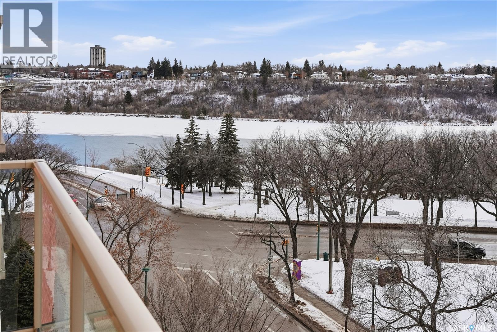 702 902 Spadina Crescent E, Saskatoon, SK - Outdoor With View