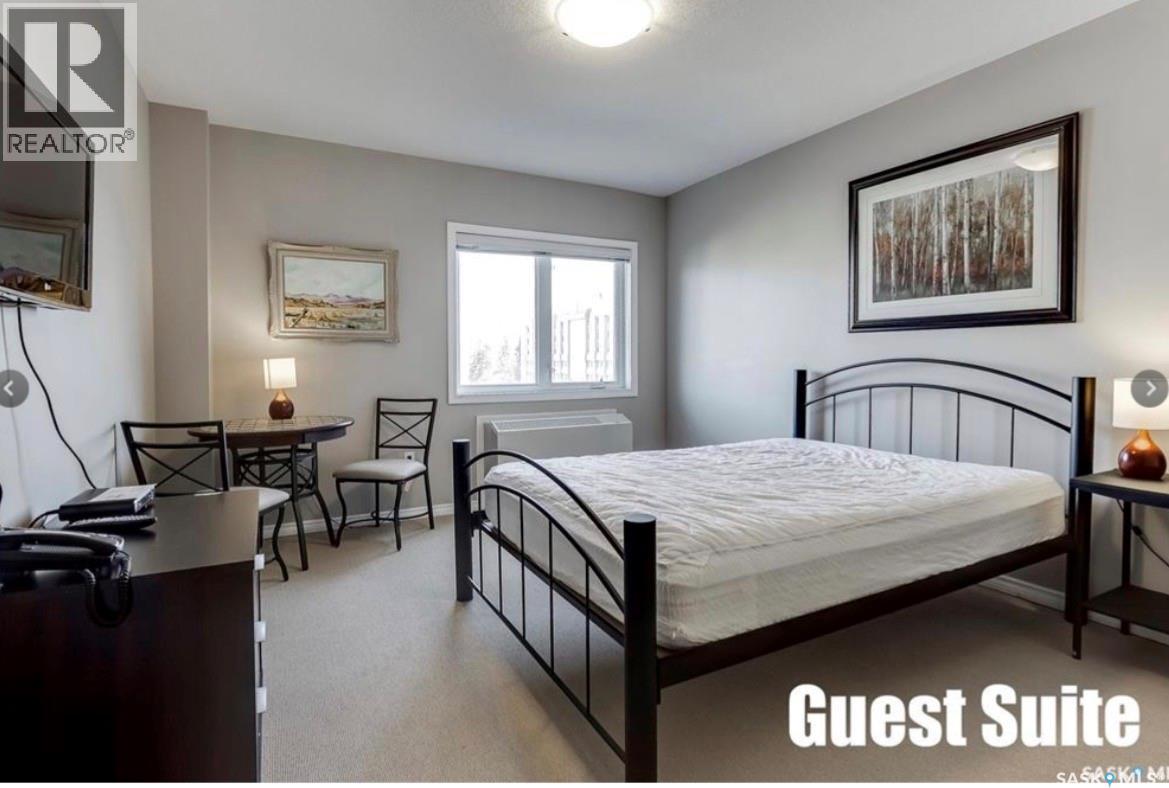 702 902 Spadina Crescent E, Saskatoon, SK - Indoor Photo Showing Bedroom