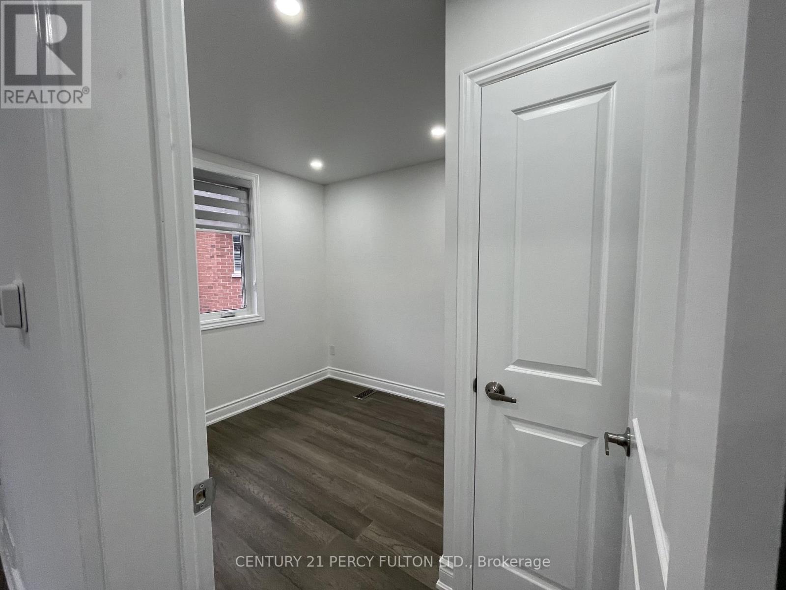 Coach - 530 Country Glen, Markham, ON - Indoor Photo Showing Other Room