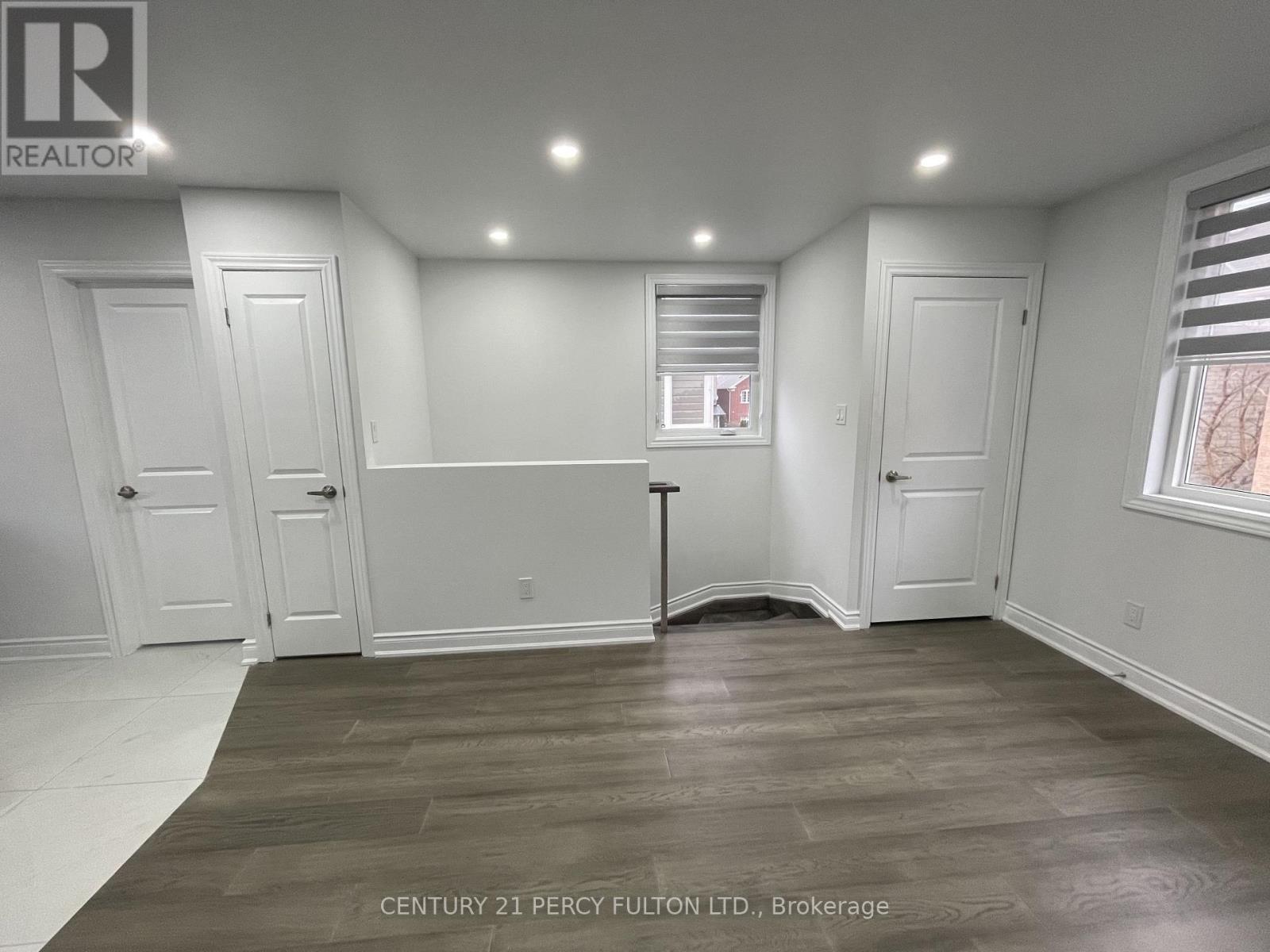 Coach - 530 Country Glen, Markham, ON - Indoor Photo Showing Other Room