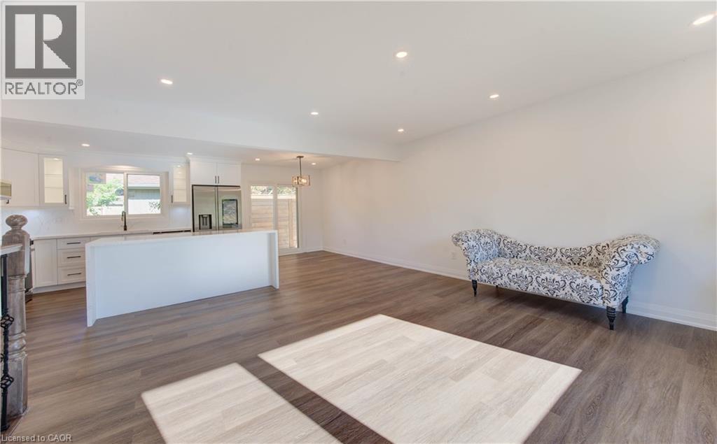 90 Culpepper Drive, Waterloo, ON - Indoor