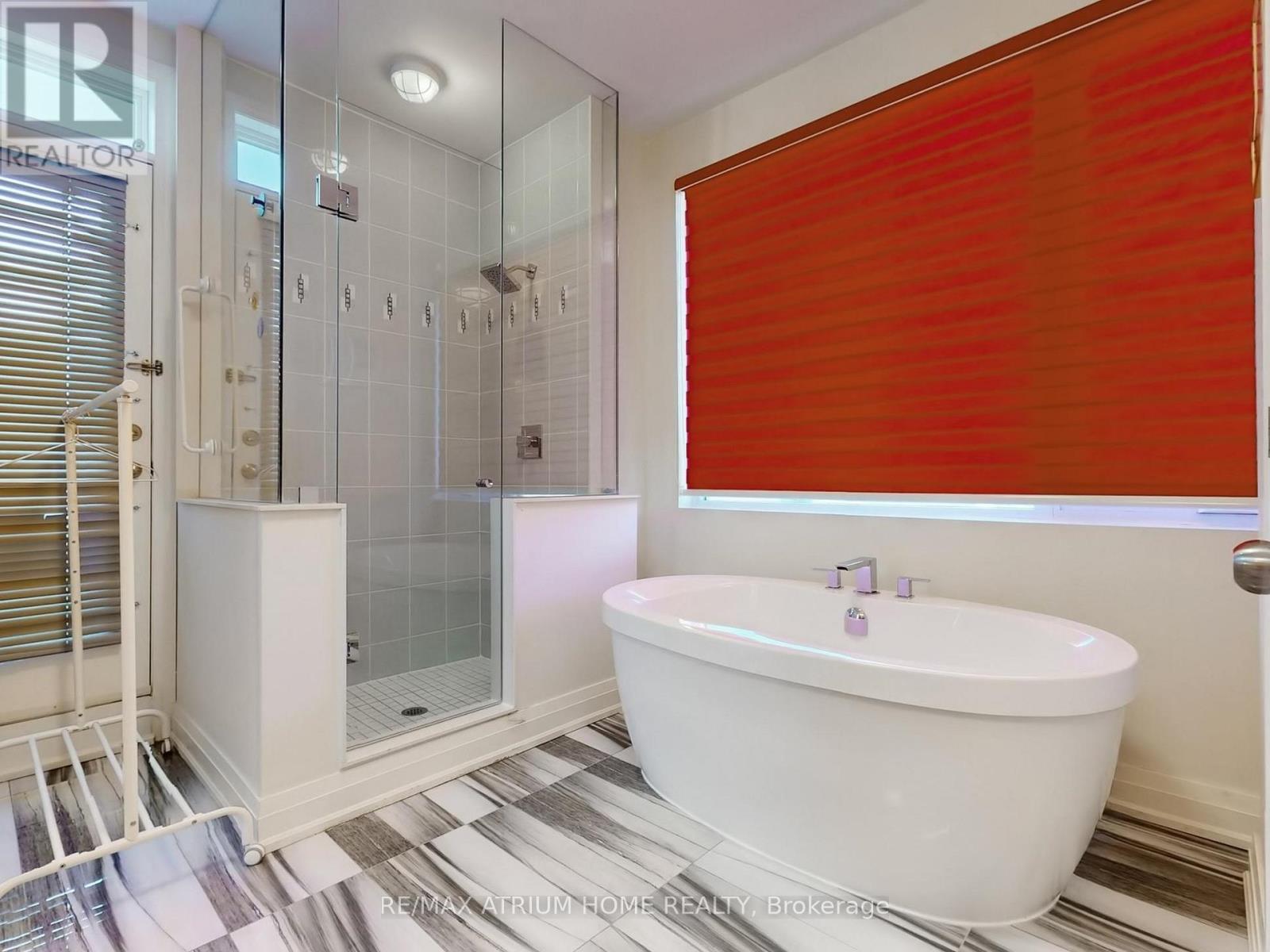18 Teasel Way, Markham, ON - Indoor Photo Showing Bathroom