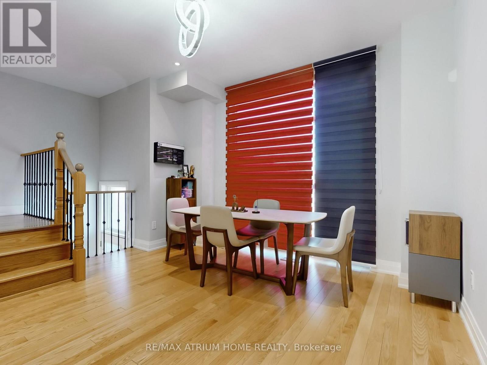 18 Teasel Way, Markham, ON - Indoor Photo Showing Dining Room
