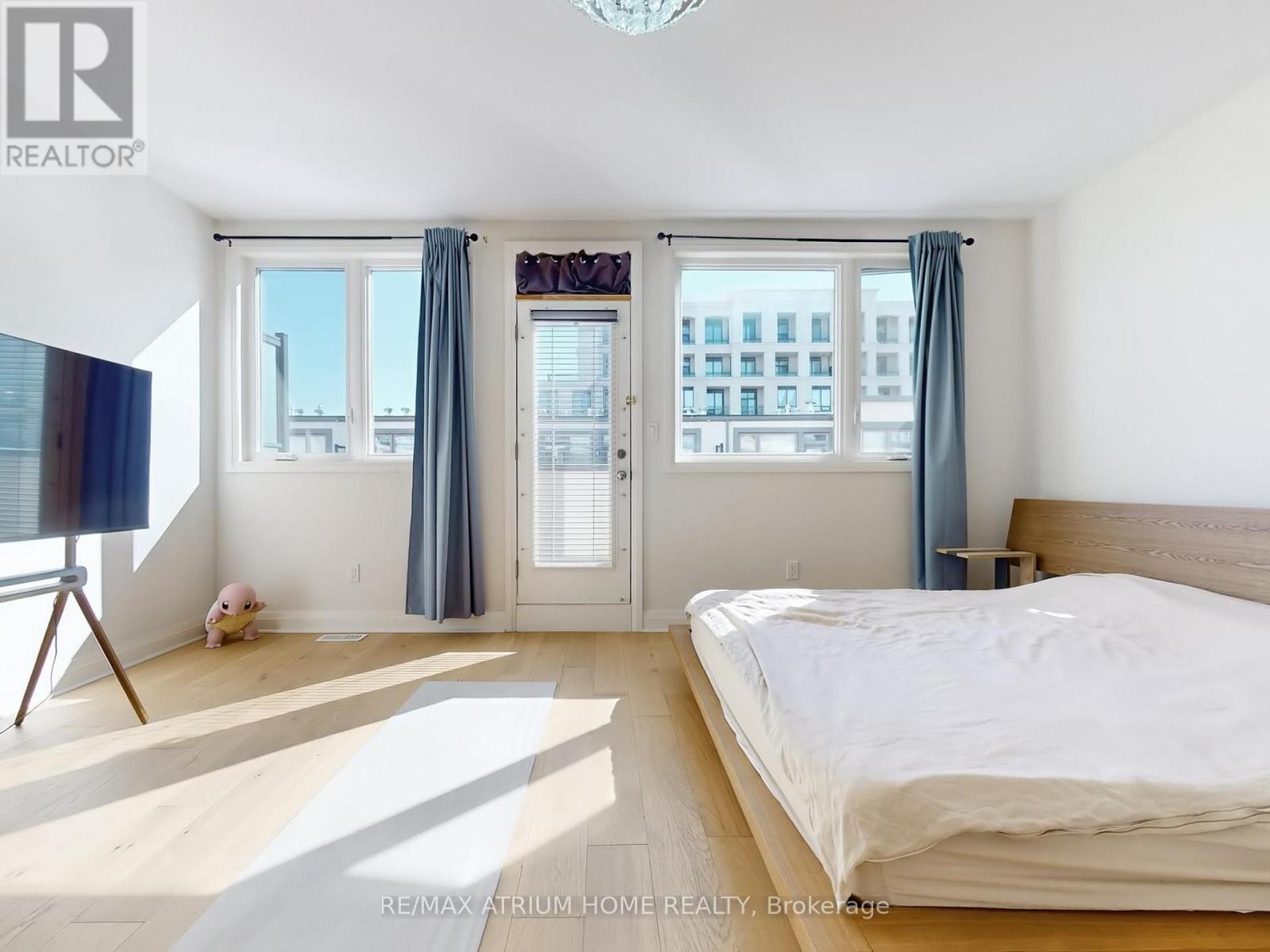 18 Teasel Way, Markham, ON - Indoor Photo Showing Bedroom