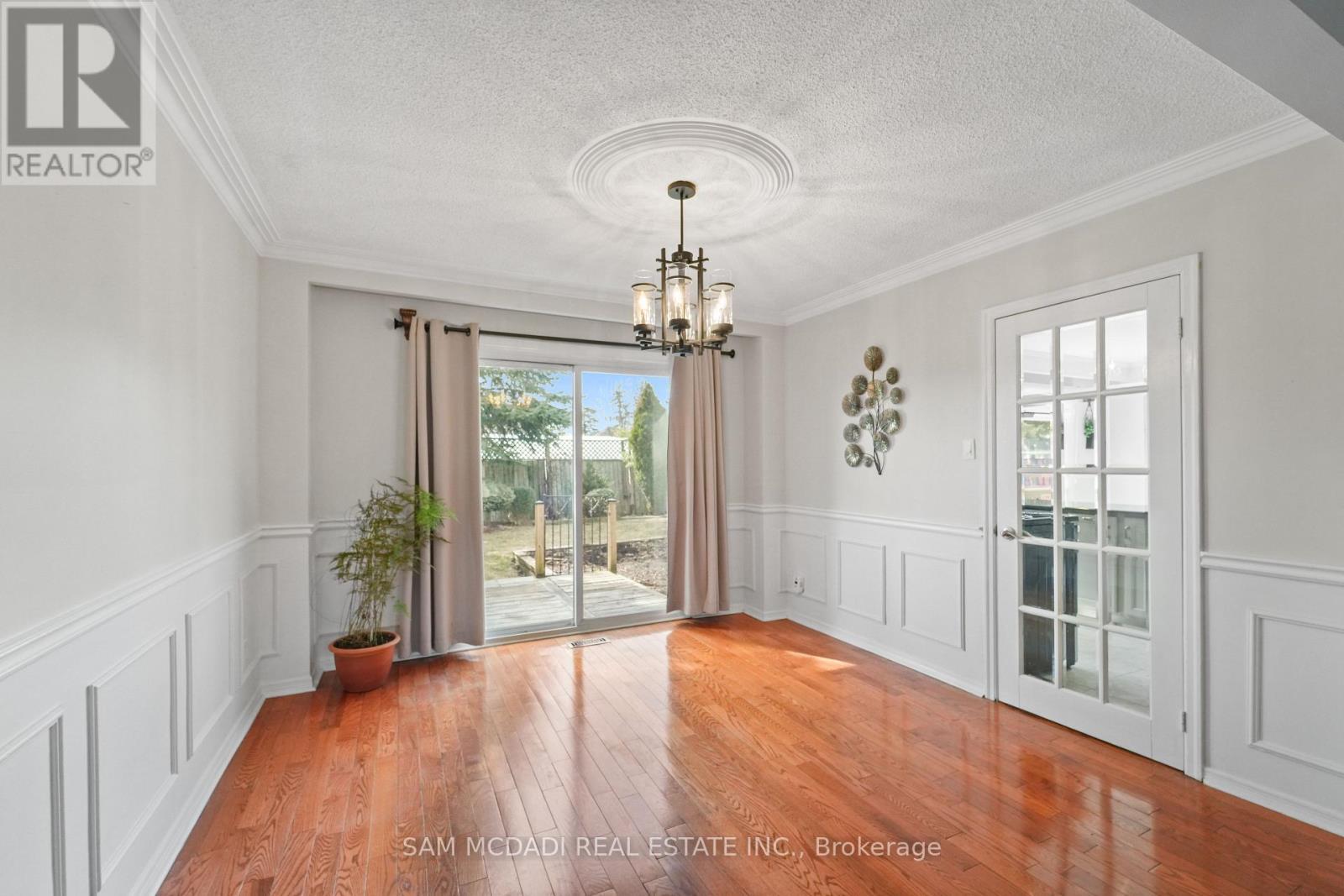 2032 Shannon Drive, Mississauga, ON - Indoor Photo Showing Other Room