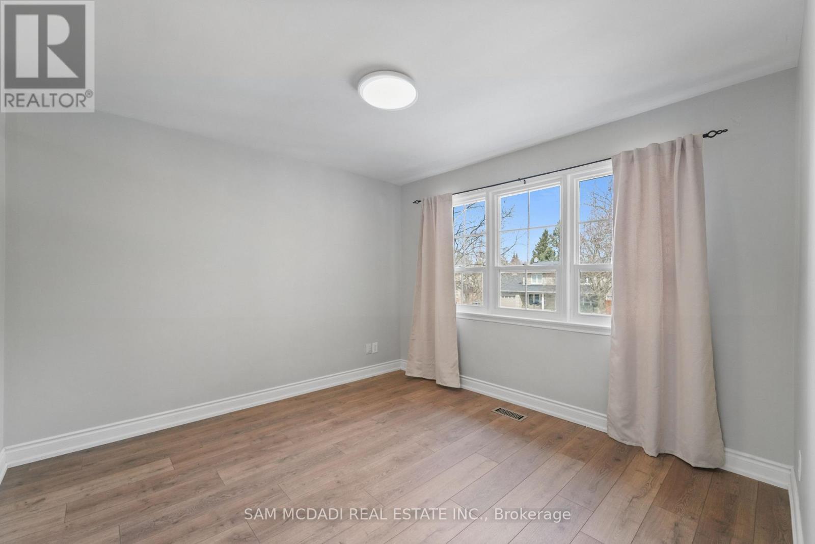 2032 Shannon Drive, Mississauga, ON - Indoor Photo Showing Other Room