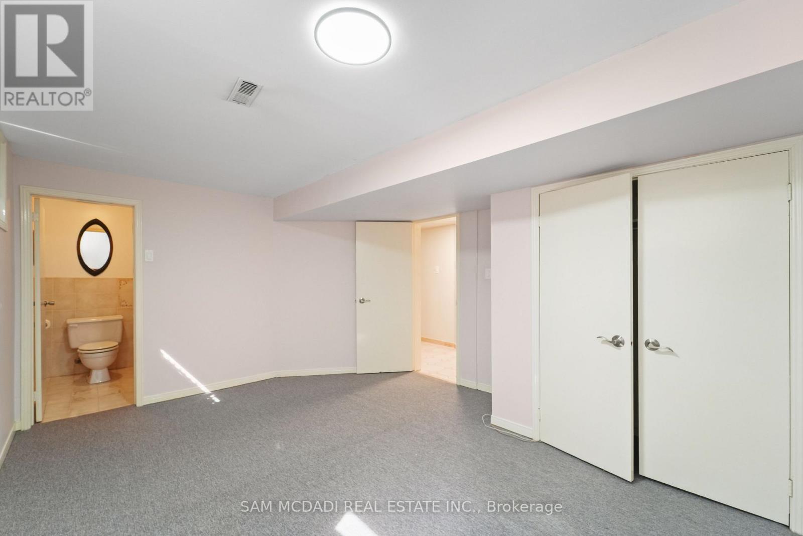 2032 Shannon Drive, Mississauga, ON - Indoor Photo Showing Other Room