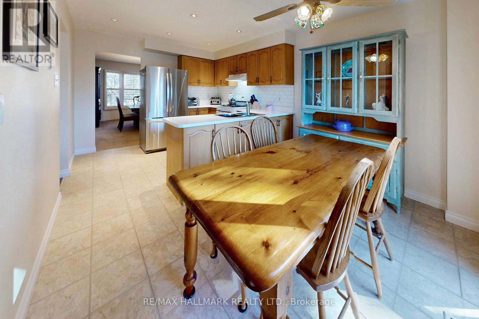 5 Valley Crescent, Aurora, ON - Indoor