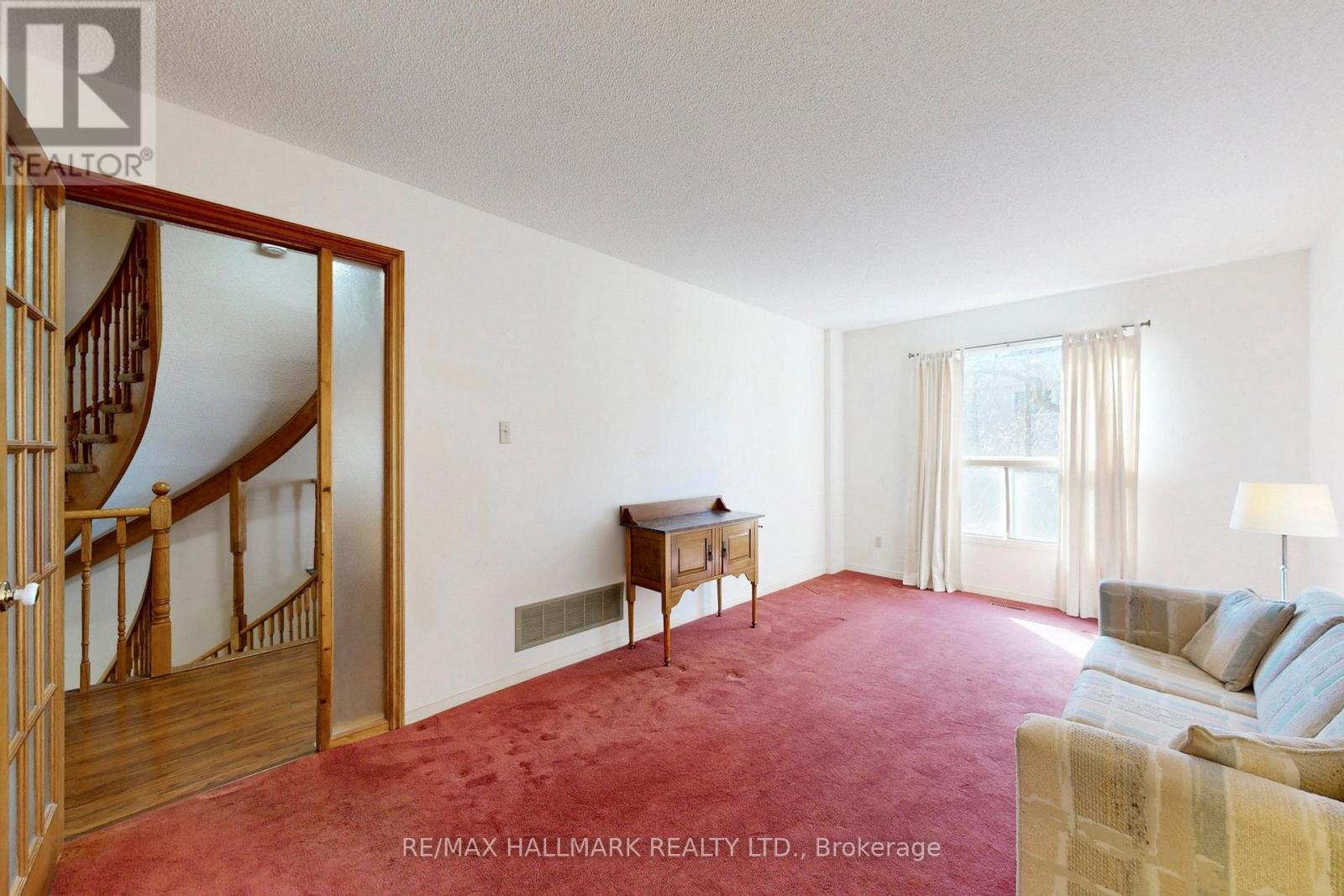 5 Valley Crescent, Aurora, ON - Indoor