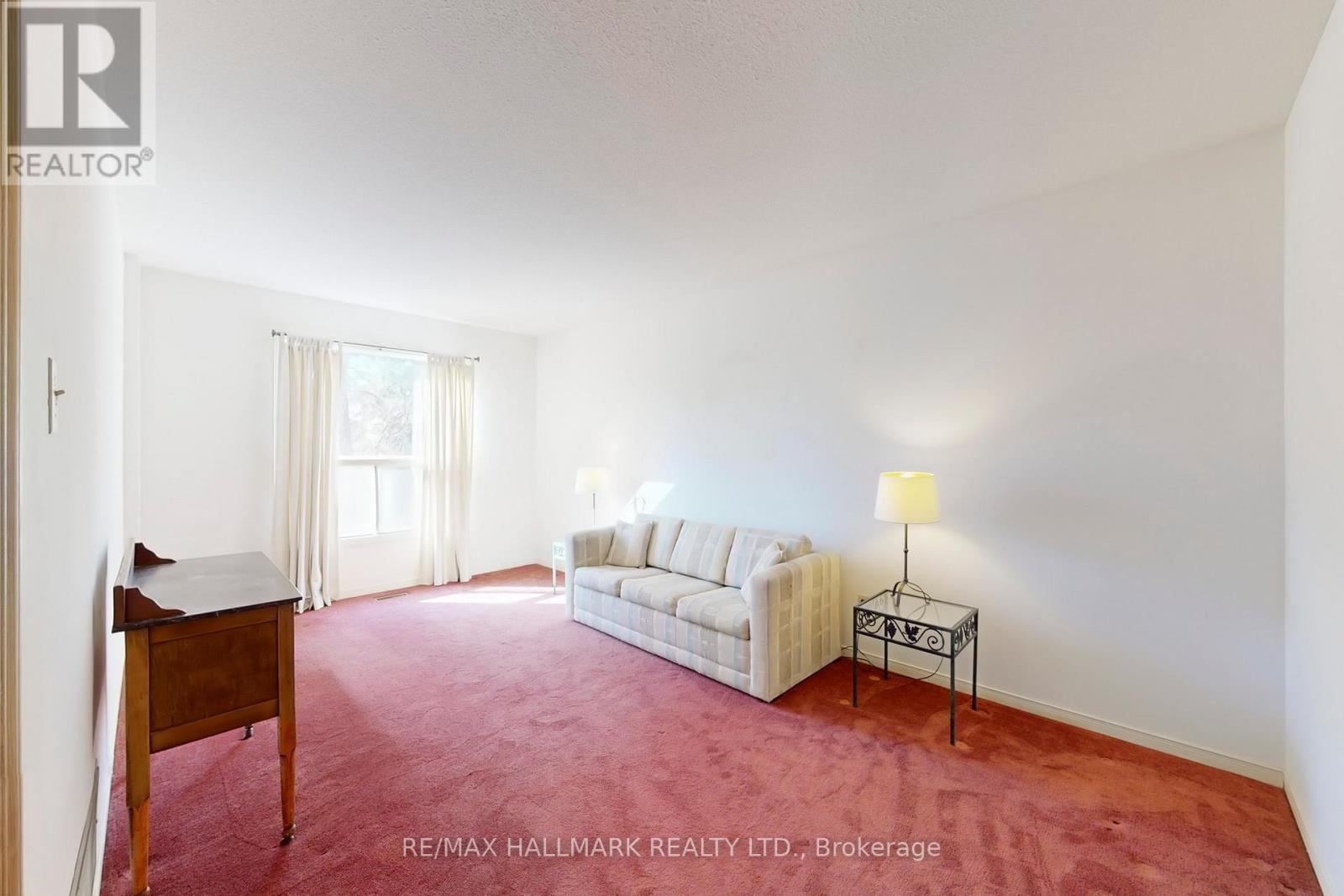 5 Valley Crescent, Aurora, ON - Indoor