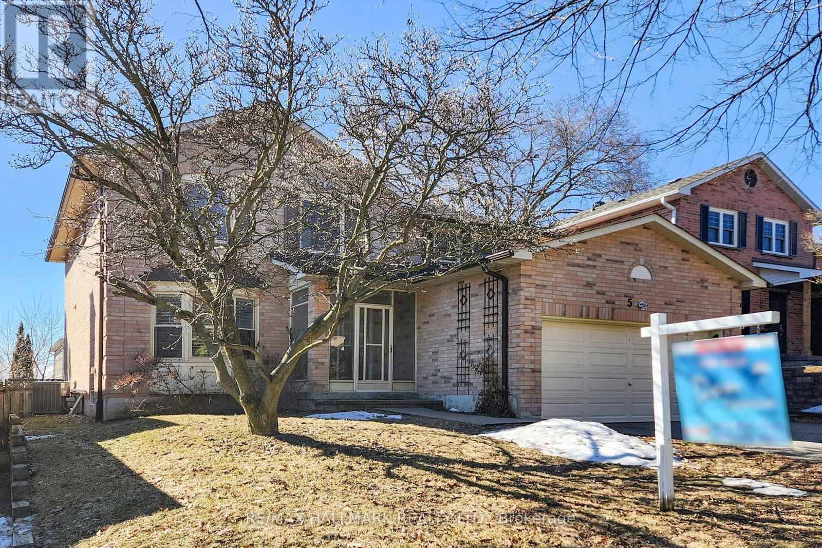 5 Valley Crescent, Aurora, ON - Outdoor