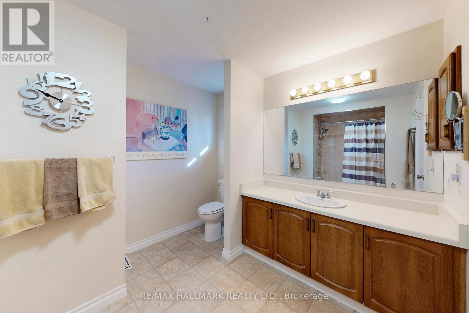 5 Valley Crescent, Aurora, ON - Indoor Photo Showing Bathroom