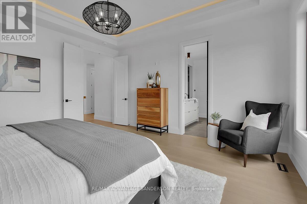72 Arrowwood Path, Middlesex Centre (Ilderton), ON - Indoor Photo Showing Bedroom