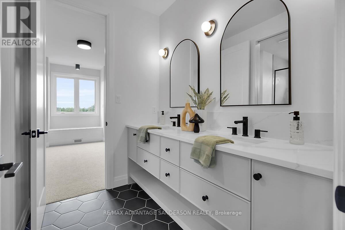 72 Arrowwood Path, Middlesex Centre (Ilderton), ON - Indoor Photo Showing Bathroom