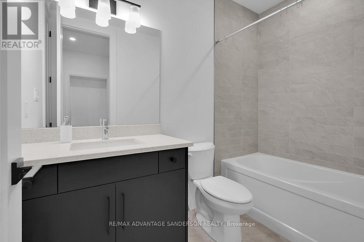 72 Arrowwood Path, Middlesex Centre (Ilderton), ON - Indoor Photo Showing Bathroom