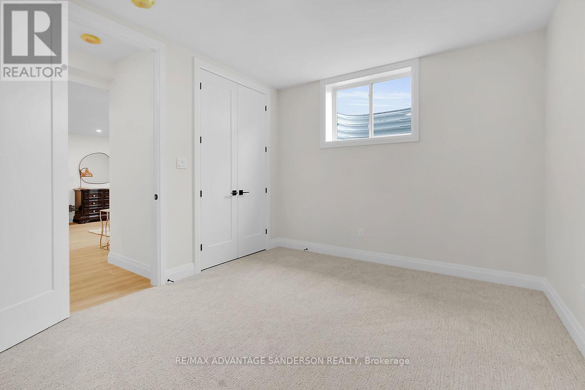 72 Arrowwood Path, Middlesex Centre (Ilderton), ON - Indoor Photo Showing Other Room