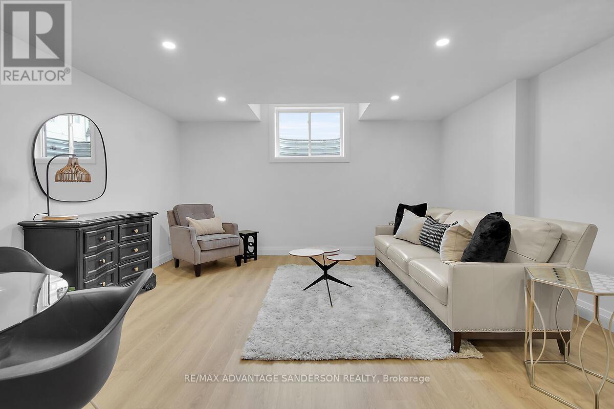 72 Arrowwood Path, Middlesex Centre (Ilderton), ON - Indoor