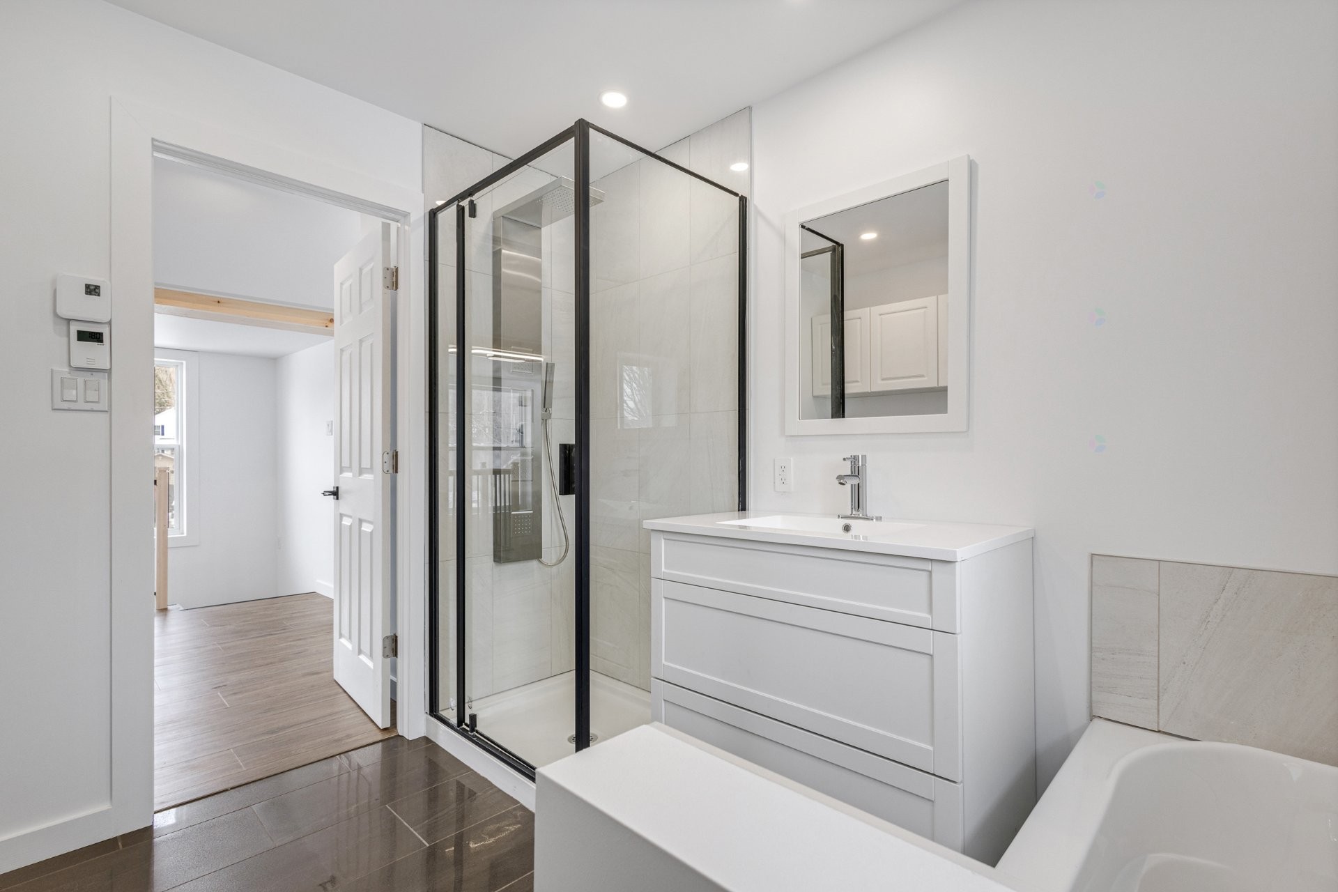 Bathroom - 5 Rue Beaulne, Waterloo, QC - Indoor Photo Showing Bathroom