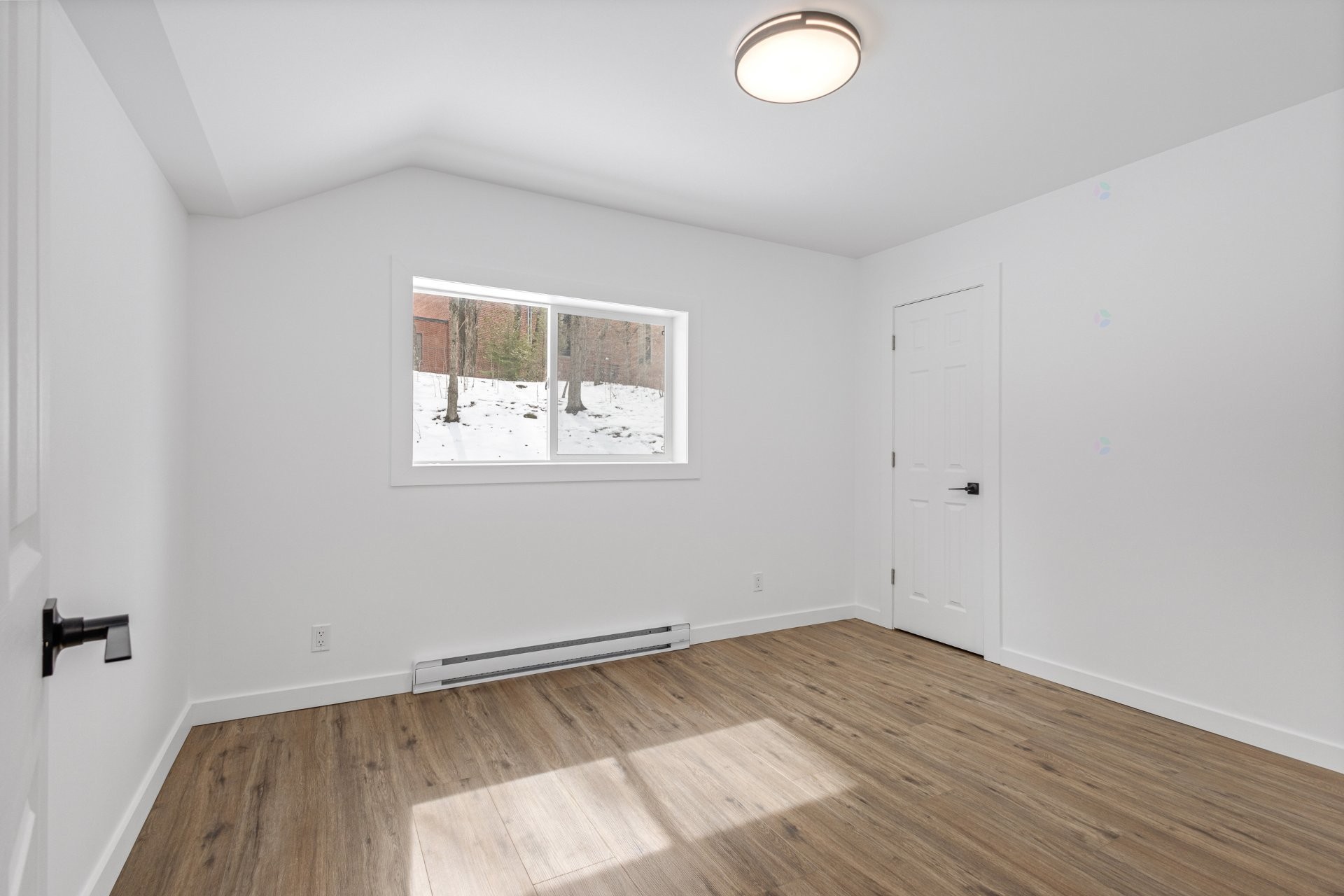 Bedroom - 5 Rue Beaulne, Waterloo, QC - Indoor Photo Showing Other Room