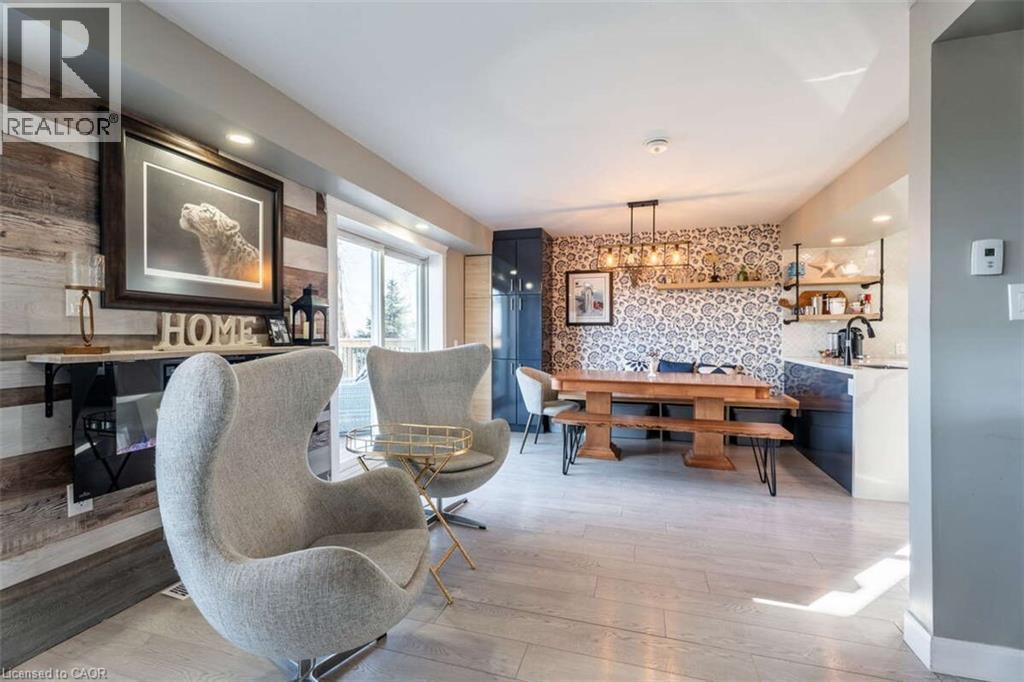 735 Beach Boulevard, Hamilton, ON - Indoor