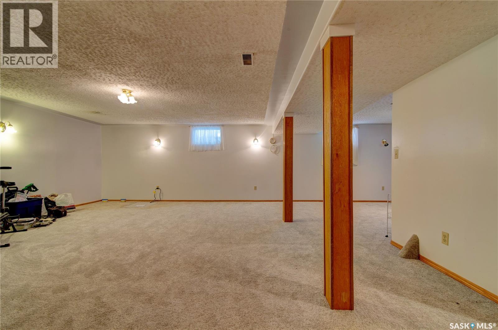 4550 2Nd Avenue, Regina, SK - Indoor