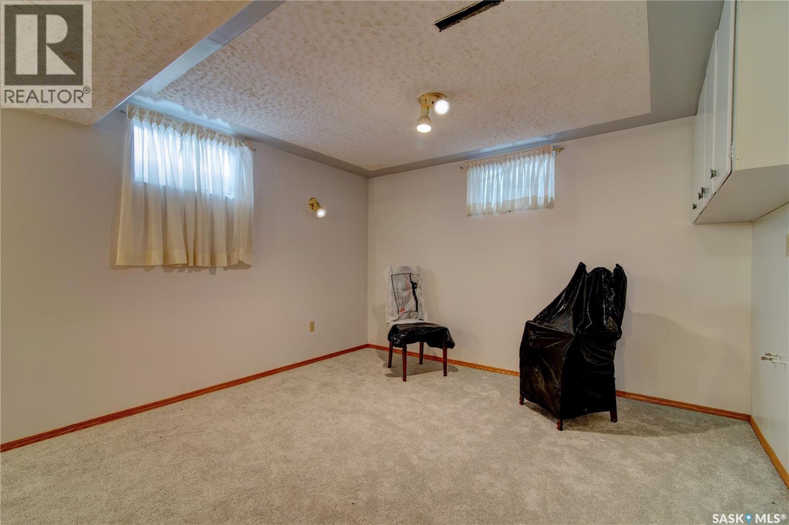 4550 2Nd Avenue, Regina, SK - Indoor Photo Showing Other Room