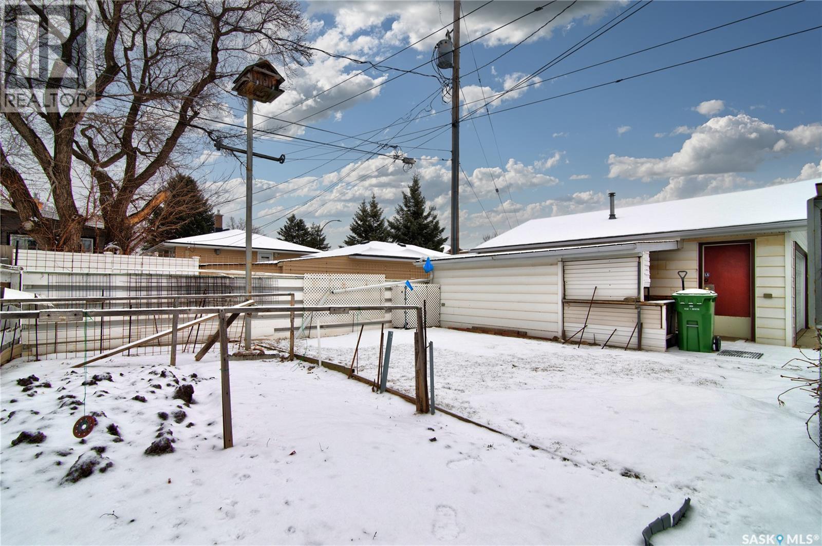 4550 2Nd Avenue, Regina, SK - Outdoor