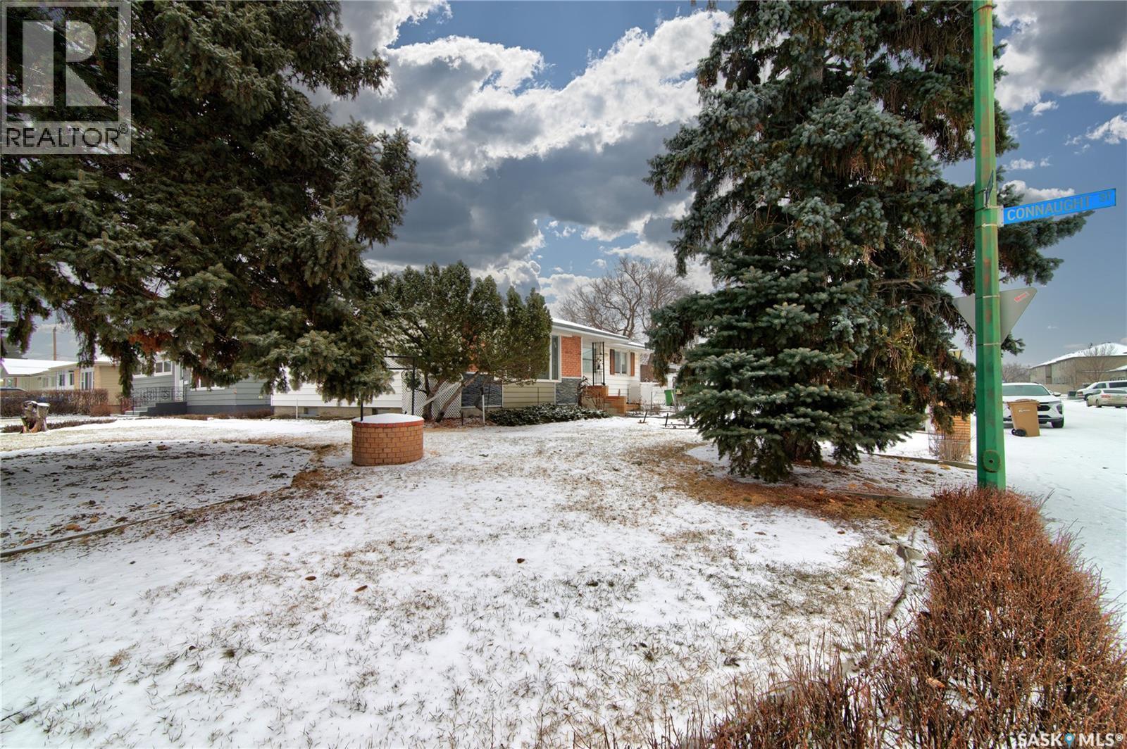 4550 2Nd Avenue, Regina, SK - Outdoor