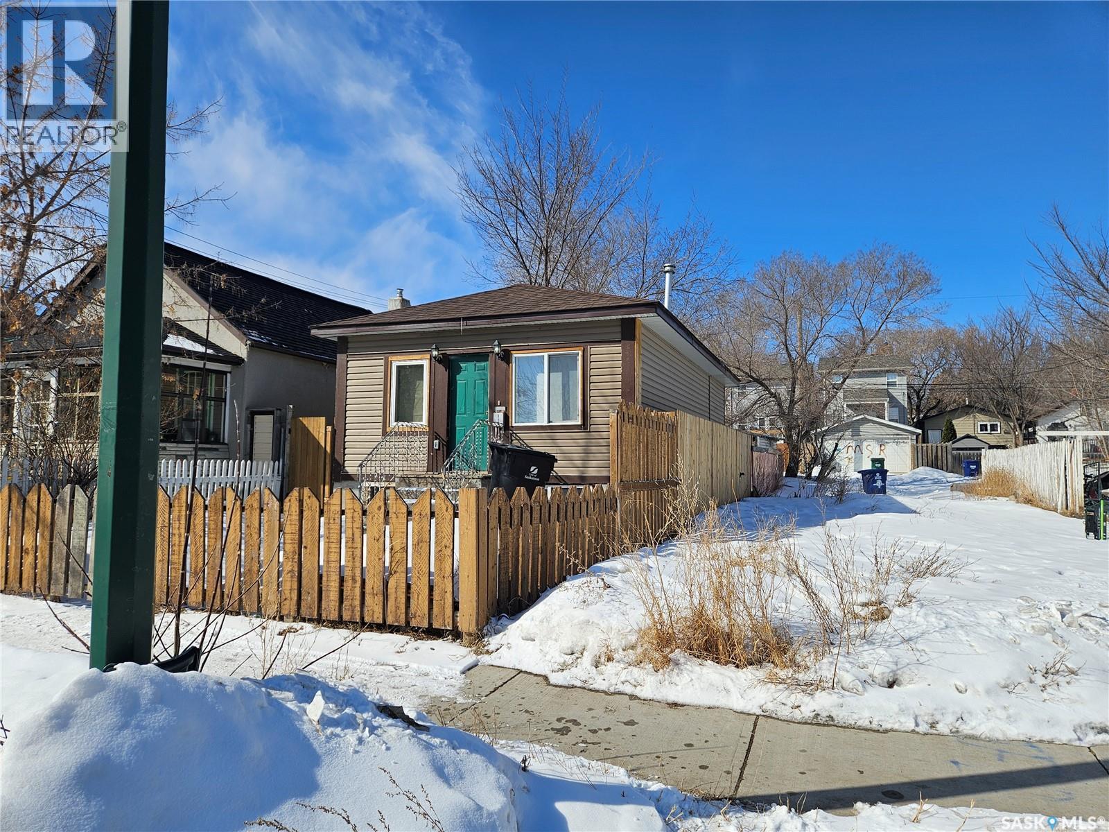 131 M Avenue S, Saskatoon, SK - Outdoor