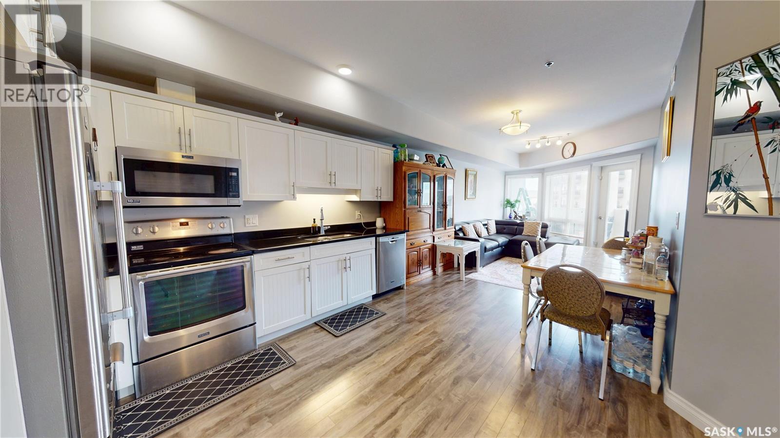 214 412 Willowgrove Square, Saskatoon, SK - Indoor Photo Showing Kitchen