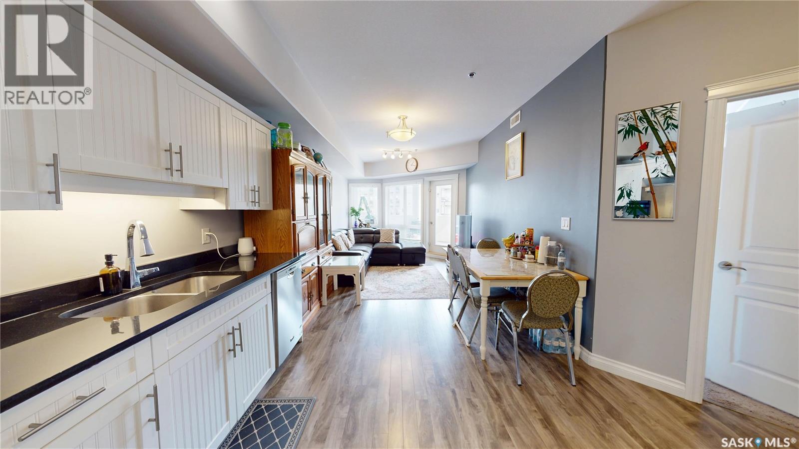 214 412 Willowgrove Square, Saskatoon, SK - Indoor Photo Showing Kitchen With Double Sink