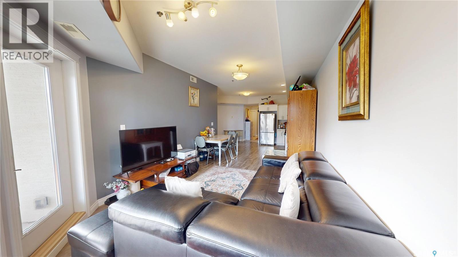 214 412 Willowgrove Square, Saskatoon, SK - Indoor Photo Showing Living Room