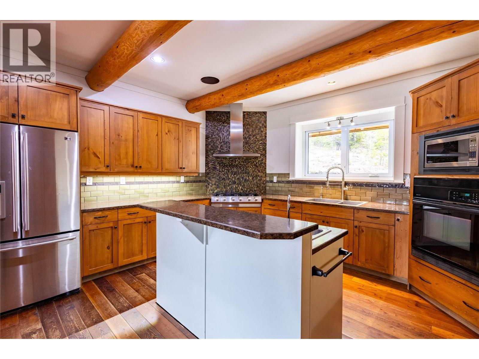 Log Home Kitchen - 475 Bluenose Road, Coldstream, BC