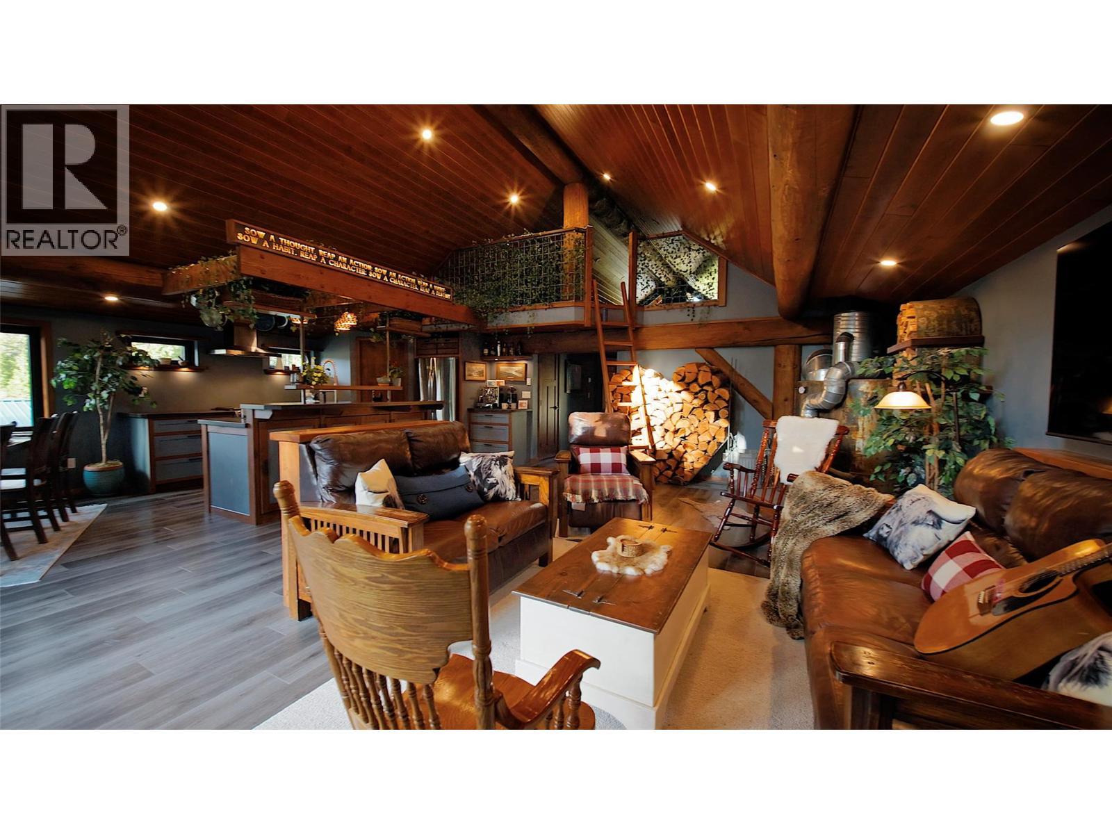 Lodge - 475 Bluenose Road, Coldstream, BC
