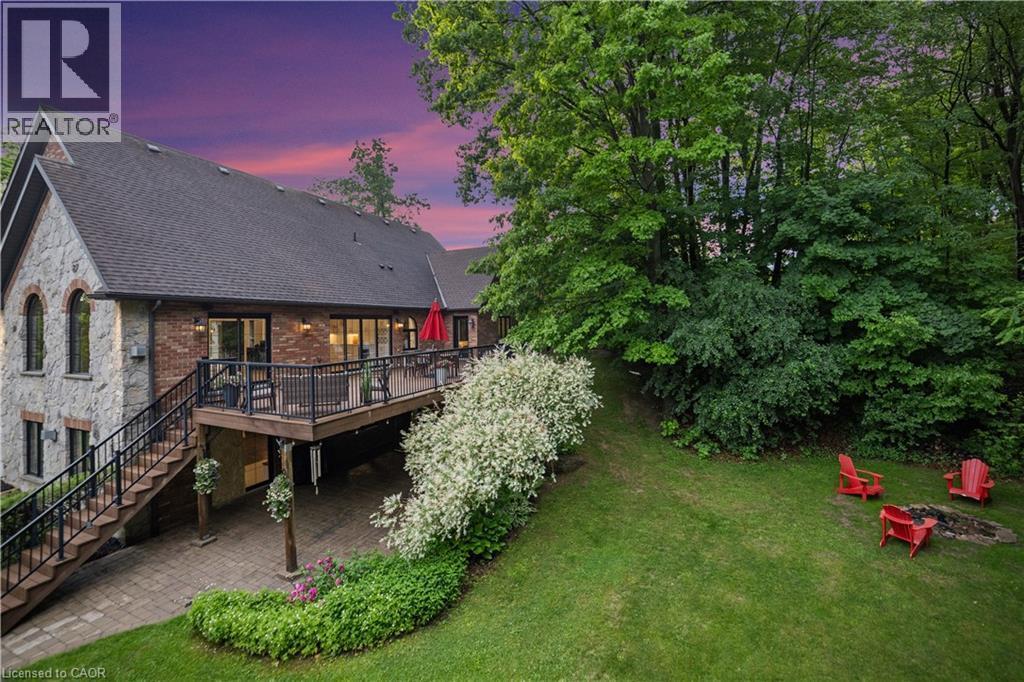 515 Hamilton Drive, Ancaster, ON - Outdoor With Deck Patio Veranda