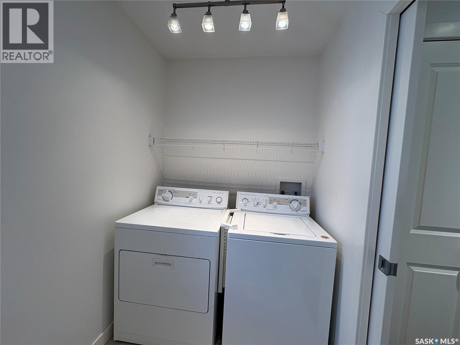 29 500 Battleford Trail, Swift Current, SK - Indoor Photo Showing Laundry Room