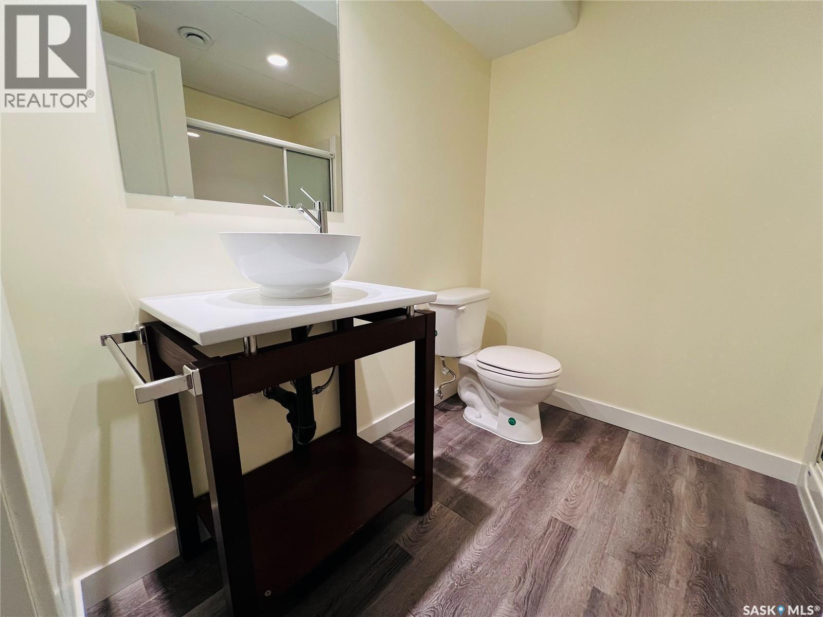 29 500 Battleford Trail, Swift Current, SK - Indoor Photo Showing Bathroom
