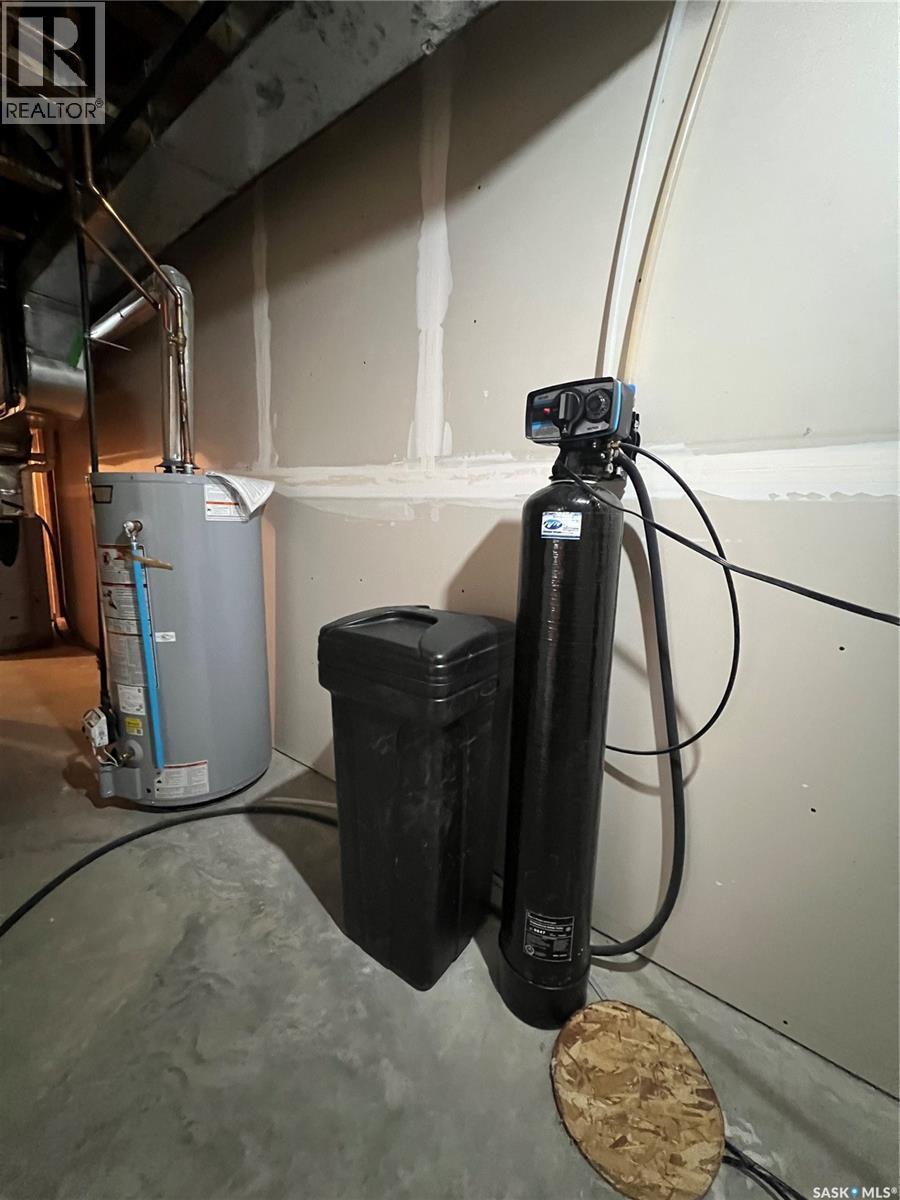 29 500 Battleford Trail, Swift Current, SK - Indoor Photo Showing Basement